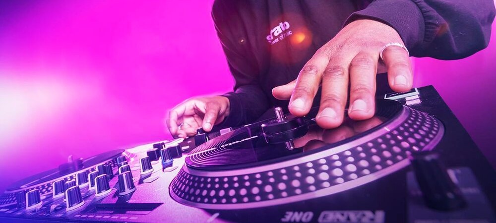 Eurodance Hub Hero - The Art of Dance